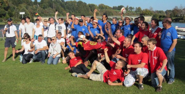 Mannschaften aus Gomadingen, Buis-les-Baronnies und Waimes traten jetzt zum "Eurotrio -Spiel ohne Grenzen" gegeneinander an.